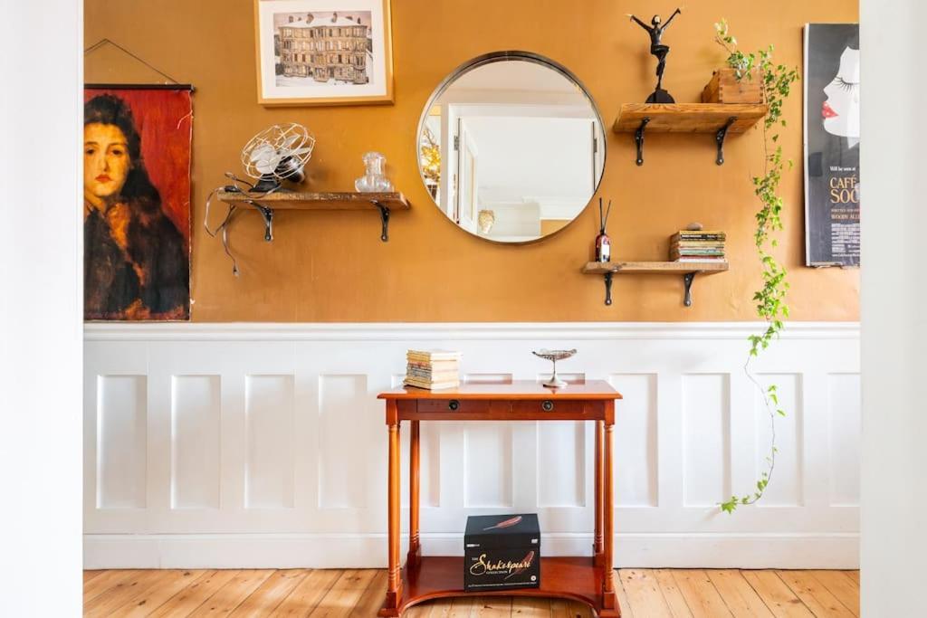 Holyrood Park: Lush & Arty 2 Double Bed Flat Apartment เอดินบะระ ภายนอก รูปภาพ