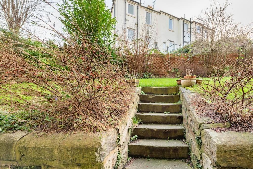 Holyrood Park: Lush & Arty 2 Double Bed Flat Apartment เอดินบะระ ภายนอก รูปภาพ