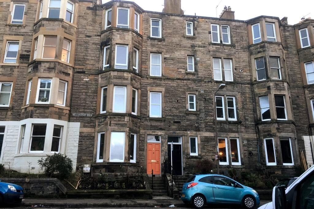 Holyrood Park: Lush & Arty 2 Double Bed Flat Apartment เอดินบะระ ภายนอก รูปภาพ