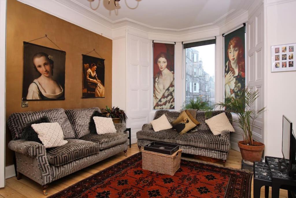Holyrood Park: Lush & Arty 2 Double Bed Flat Apartment เอดินบะระ ภายนอก รูปภาพ
