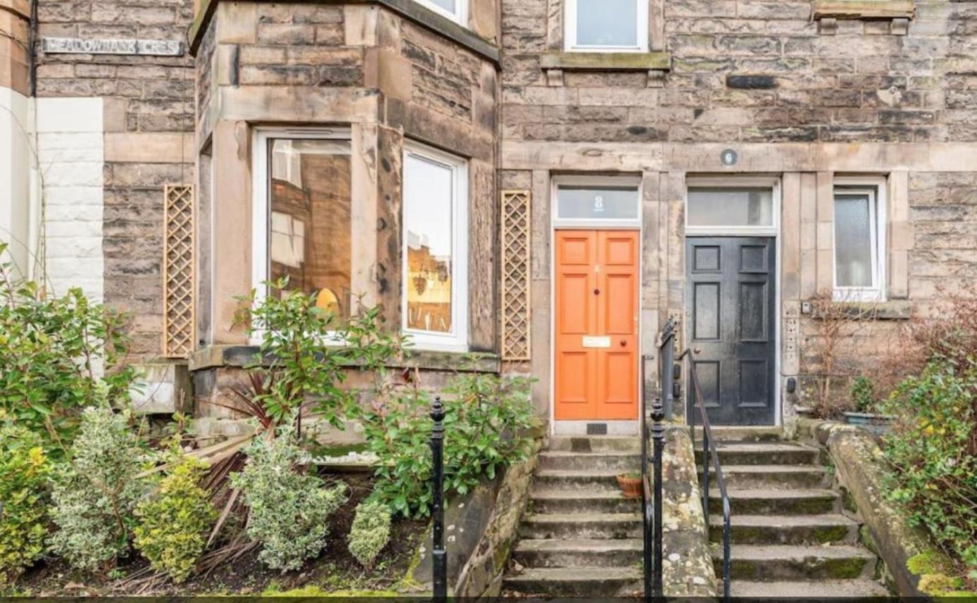 Holyrood Park: Lush & Arty 2 Double Bed Flat Apartment เอดินบะระ ภายนอก รูปภาพ
